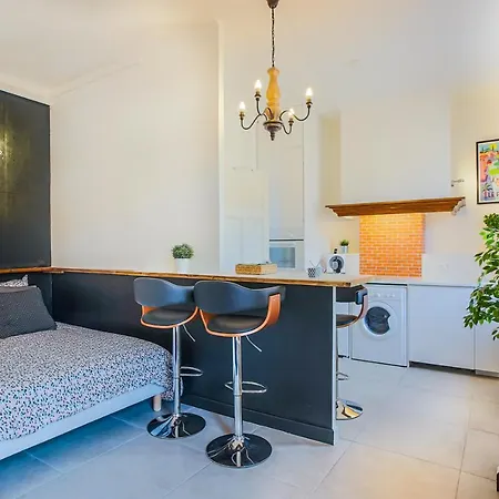 #3 Centre, Balcon, Lumineux, Stationnement Facile, Confort Apartamento *