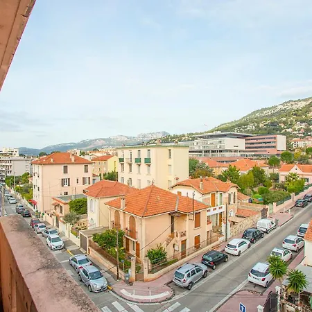 #3 Centre, Balcon, Lumineux, Stationnement Facile, Confort * Tulon