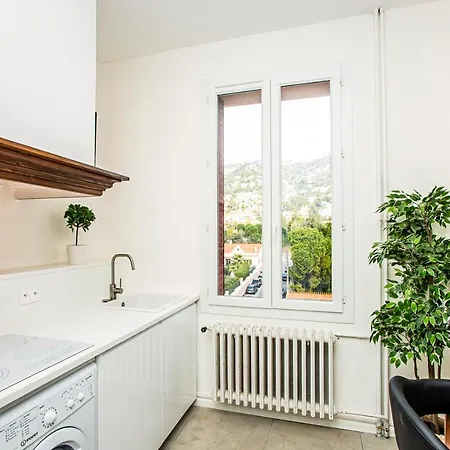 #3 Centre, Balcon, Lumineux, Stationnement Facile, Confort Apartamento *