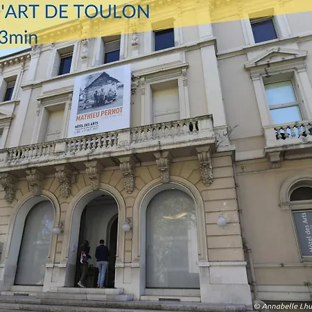 #3 Centre, Balcon, Lumineux, Stationnement Facile, Confort Apartamento Toulon