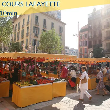 #3 Centre, Balcon, Lumineux, Stationnement Facile, Confort Apartamento